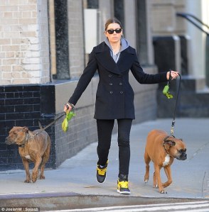 jessica biel ticle-0-19A47007000005DC-71_634x645